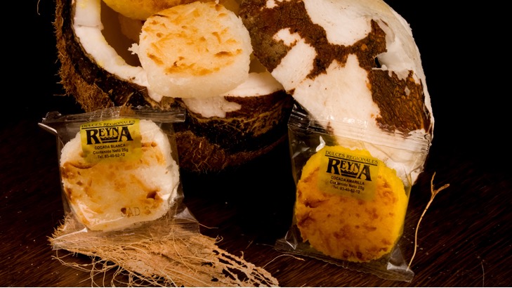Coco con Piña y Coco Natural